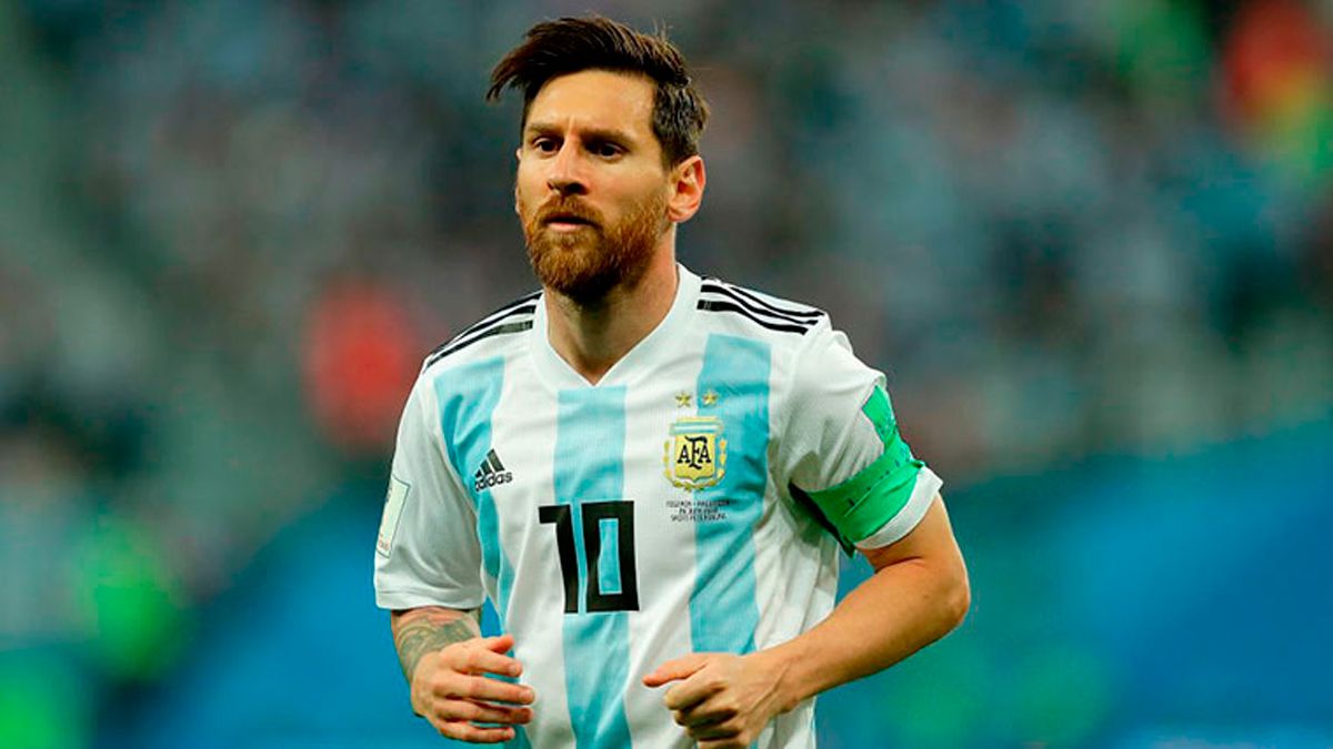 TOP 10 chân sút ghi nhiều bàn thắng nhất cho ĐTQG : Messi có 71 bàn, C.Ronaldo về nhì 2 Lionel Messi lập kỷ lục khủng, trên đường đạt thêm cột mốc mới