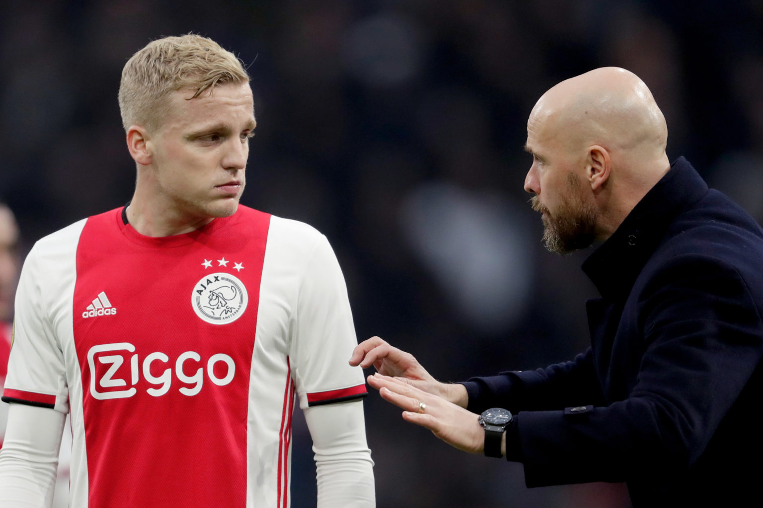 Thông qua Van de Beek, Ten Hag đưa ra tối hậu thư cho M.U về việc mua sắm