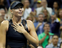 Video Sharapova bật khóc sau chiến thắng trước Halep ở US Open