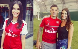 Nữ MC lột đồ nếu Arsenal vô địch Premier League