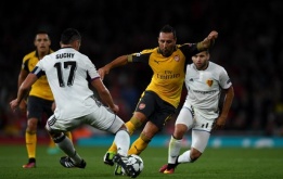 Cazorla muốn gắn bó tiếp với Arsenal