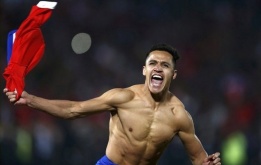 CỰC NÓNG: Alexis Sanchez có mặt ở Paris, sắp về PSG