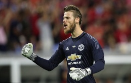 Mourinho lên tiếng, tương lai De Gea coi như xong!