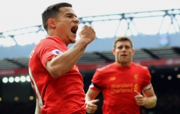 Cả đội Liverpool ra sức khuyên Coutinho ở lại