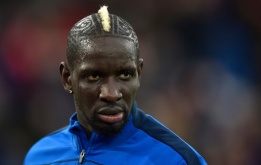 Palace muốn Liverpool giảm giá Sakho
