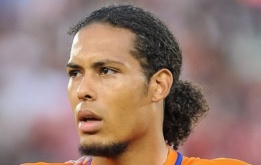 Liverpool nhận tin vui vụ Van Dijk