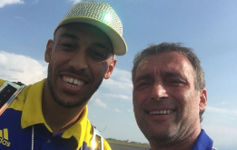 Aubameyang khoe kiểu tóc mới cực chất trước thời khắc 'sinh tử'