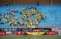 Thành bại… tại các ông bầu, bao giờ V-League mới chuyên nghiệp?
