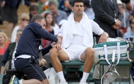 'Bắt chước' Rafa và Roger, Djokovic liệu có thành công?