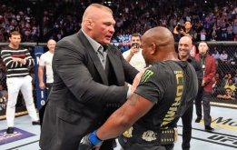 Brock Lesnar trở lại UFC, đối đầu Daniel Cormier trong năm nay