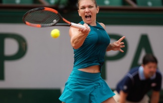 Tay vợt hy sinh bộ ngực khủng chính thức rút lui khỏi WTA Finals