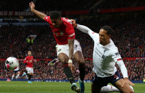 Cận cảnh hai tình huống Rashford hạ 'đo ván' cặp trung vệ Liverpool