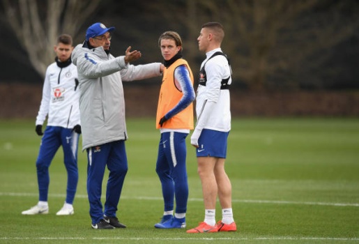 Đấu Tottenham, Sarri tin tưởng sao trẻ 18 tuổi sau sự cố tại Emirates?