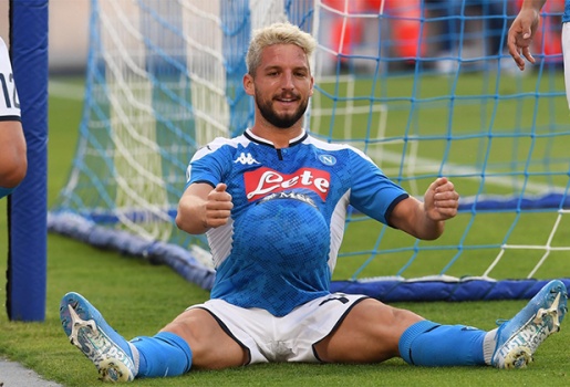 Bị vợ 'chửi', Mertens lên tiếng về pha ăn mừng ở trận gặp Sampdoria
