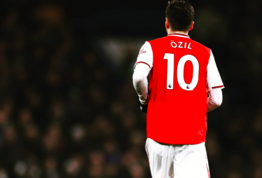 Sau tất cả, Mesut Ozil lên tiếng việc bị loại khỏi đội hình Arsenal