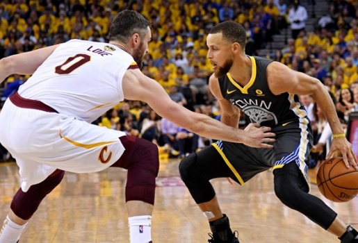 Video top 5 pha bóng đỉnh nhất Game 2 NBA Finals 2018
