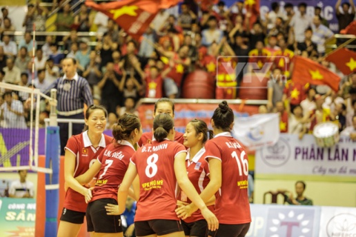 nha-bao-phan-ngoc-tien-vtv-cup-2015-hua-hen-an-tuong-va-hap-dan