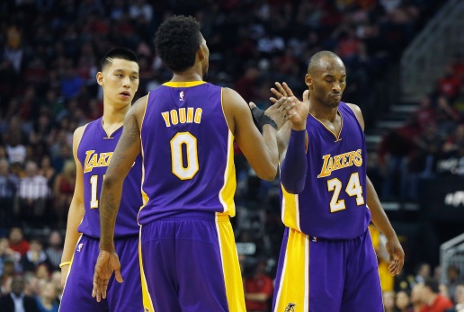 la-sp-ln-kobe-bryant-nick-young-trash-talking-20141211