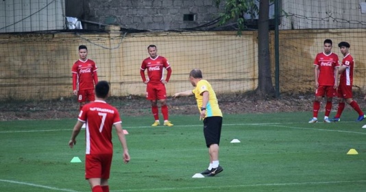 Thầy trò Park Hang-seo tập bài lạ trước trận