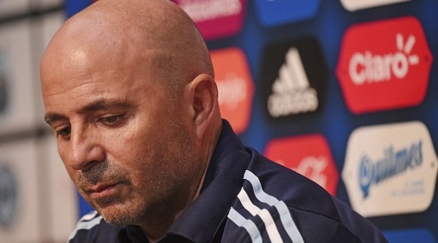 Ra quân toàn thắng, Sampaoli vẫn bị Maradona chê tả tơi