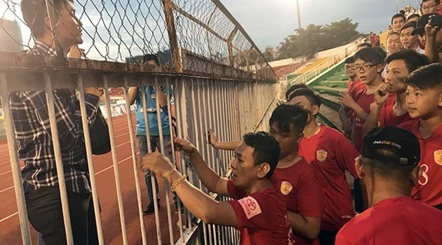Nhìn từ sự cầu thị của Công Vinh: Tấm gương đáng học hỏi