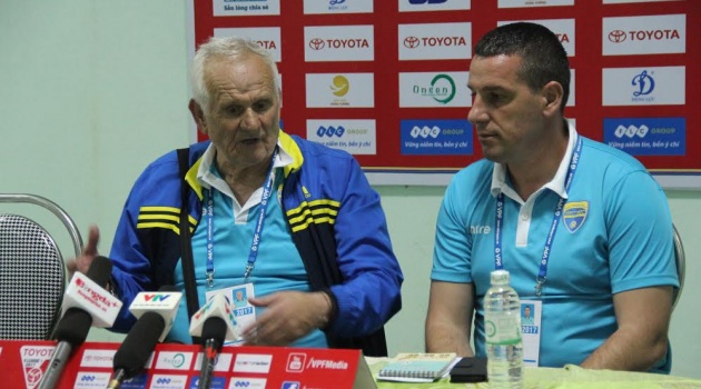 HLV Ljubo Petrovic khoan hãy nói đến ngôi vô địch