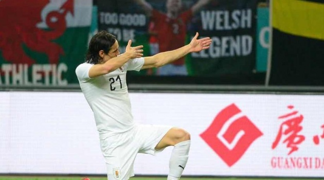 Cavani lại ghi bàn, Uruguay đăng quang trên đất Trung Quốc