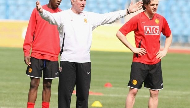 Tiết lộ: Sir Alex truyền lửa cho học trò bằng phong bì vi diệu