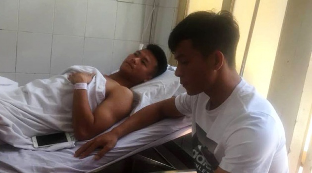 CLB Long An và Huỳnh Tấn Tài đến thăm Văn Hào
