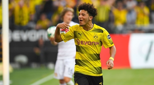Thi đấu ấn tượng, Vua kiến tạo châu Âu nhận quà khủng từ Dortmund