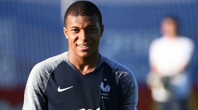 Mbappe giải thích lý do dành hết tiền thưởng World Cup làm từ thiện