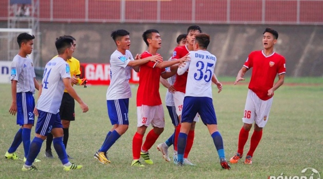 Điểm tin bóng đá Việt Nam tối 25/08: Cầu thủ trẻ HAGL nhận thẻ đỏ, đòi đánh trọng tài