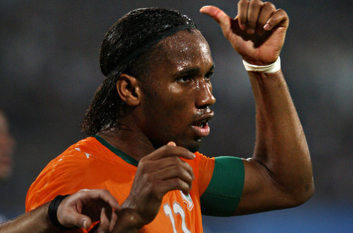Drogba mang về ba điểm đầu tiên cho Bờ Biển Ngà