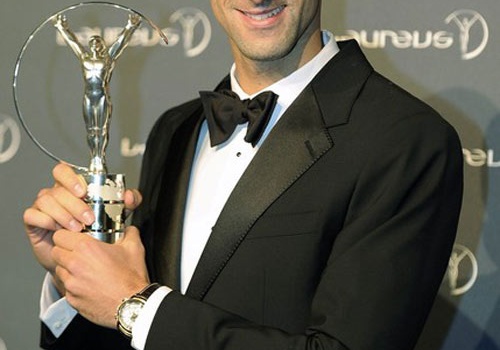 Điểm tin tennis, F1 sáng 7/2: Djokovic vượt mặt Messi