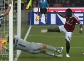Video: Trọng tài đã cướp mất bàn thắng của Muntari (AC Milan) vs Juventus