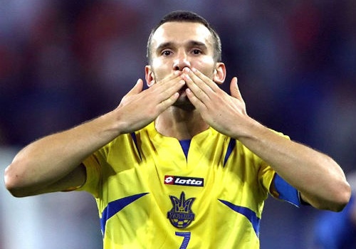 Shevchenko giã từ sân cỏ: Cho những điều vĩ đại hơn bóng đá
