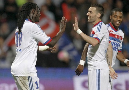 01h45 ngày 25/08, Evian - Lyon: Trên đỉnh cao nhìn xuống