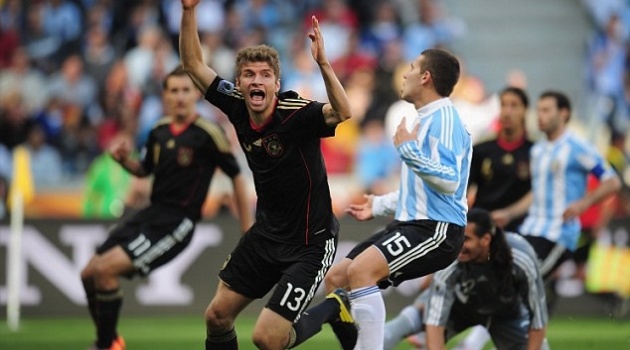 Thomas Muller: Cậu bé nhặt bóng nay đã thành “Der Bomber”