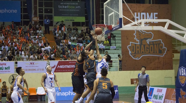 Joly “tịt ngòi”, DN Dragons gục ngã trước HN Buffaloes