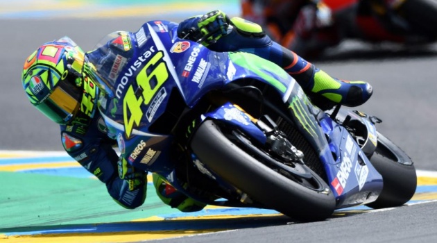 Valentino Rossi nhập viện vì lái xe cào cào ở Italy