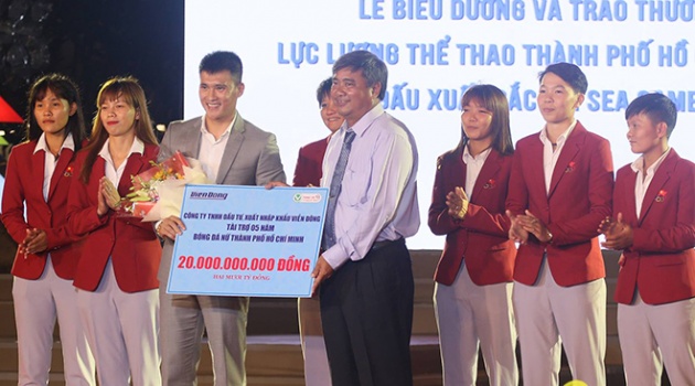 Công Vinh tài trợ 20 tỷ cho ĐT Bóng đá nữ
