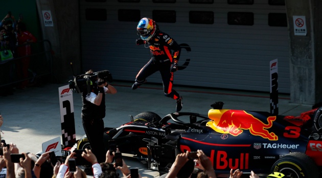 Red Bull đại náo Thượng Hải, Ricciardo phá thế song đấu Ferrari-Mercedes
