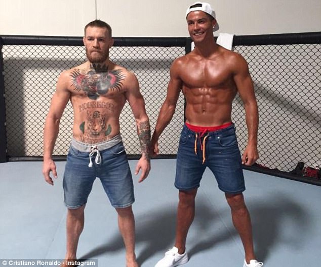 43ABCDCC00000578-4832512-Conor_McGregor_met_Cristiano_Ronaldo_last_year_and_predicted_ove-a-26_1503997842442