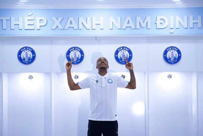 percy-tau-thep-xanh-nam-dinh-3-2129-2