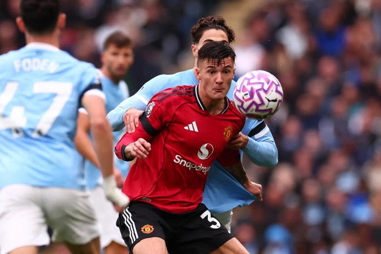 benjamin-sesko-manchester-utd-pressure-1023391409.jpg