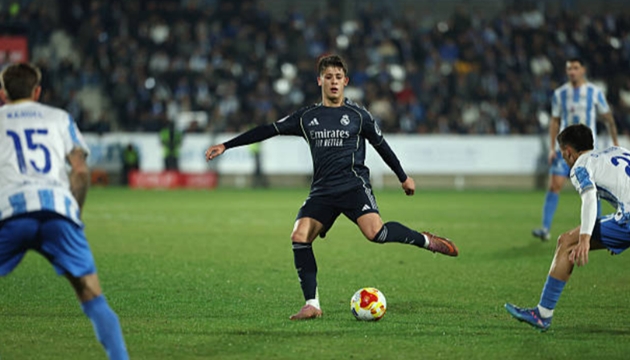 20251218_013343_7b8vhilx