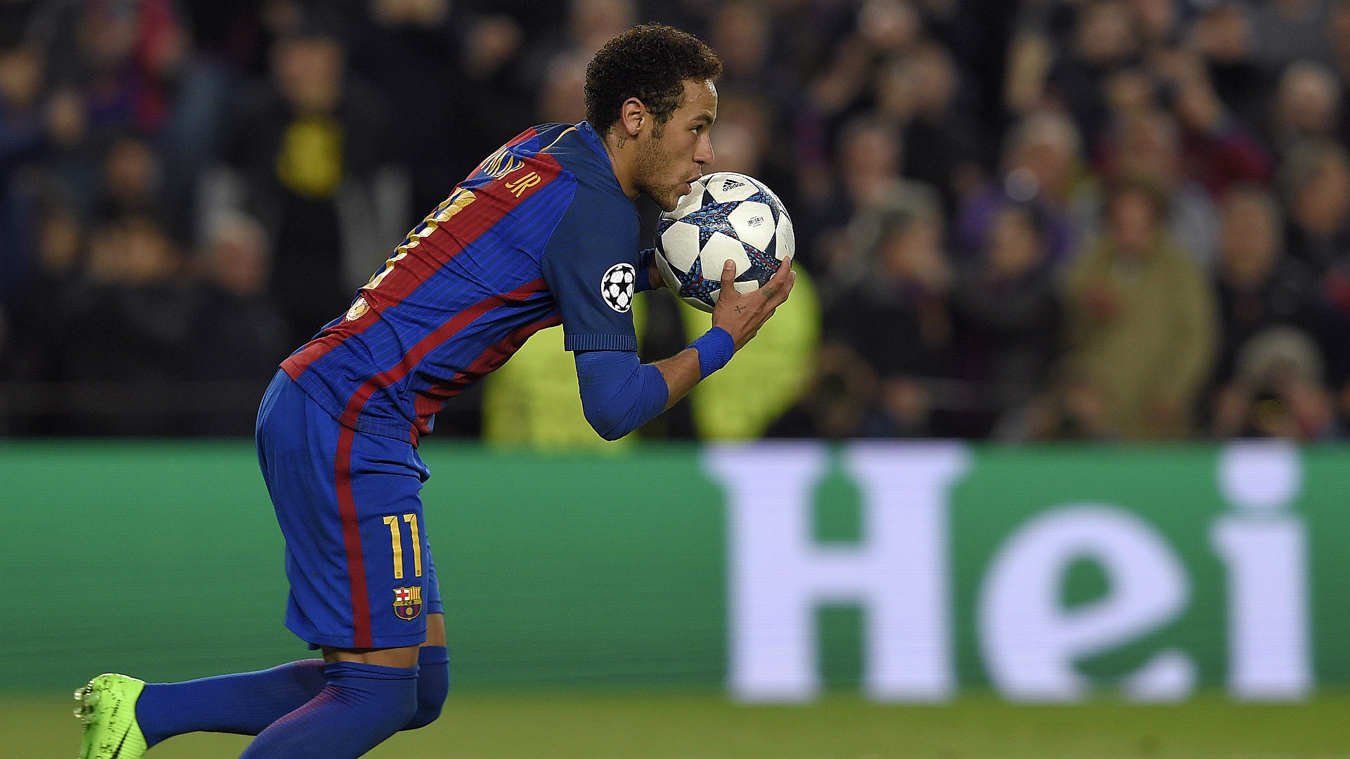 Neymar đang nhắm đến mục tiêu khi Paris Saint-Germain bị cầm chân trên sân nhà bởi Troyes (Phần 1)