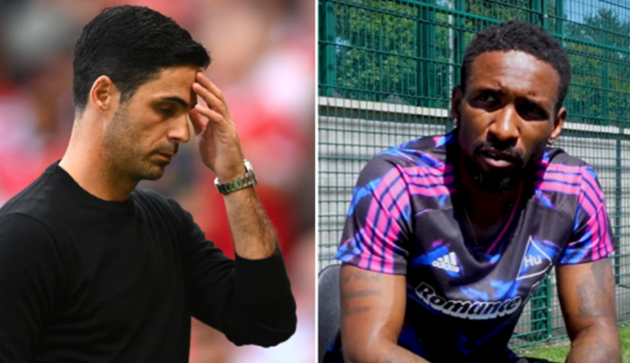 Defoe chọc tức Arsenal lẫn Man Utd