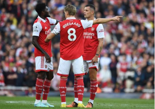 Arsenal R&b Sự tiến hóa của bộ ba Arsenal