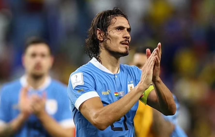 CHÍNH THỨC! Edinson Cavani thông báo chia tay ĐTQG